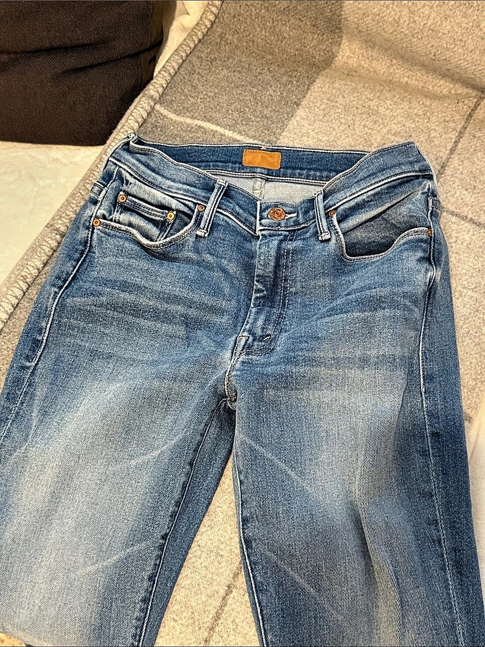 MOTHER Lil' Weekender Flare Jeans in Blue Waist 26